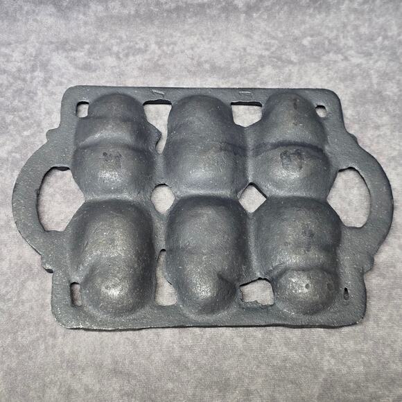 Vintage Cast Iron Snowman 10 Baking Tray Mold Cooking Crafting Winter Christmas - Picture 2 of 7